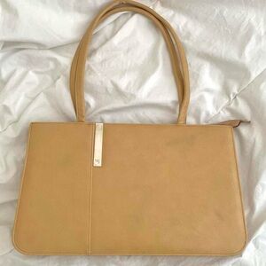 SANG COOM IN ON® WOMEN'S VINTAGE LARGE LEATHER HANDBAG.